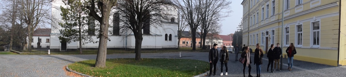 Gymnázium Čakovice, Praha 9, nám. 25. března 100